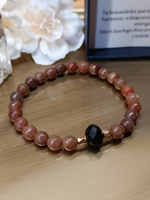 Bransoletka z awenturynu 6 mm i fasetowanego chalcedonu 10 mm – harmonia i spokój Bransoletka z awenturynu 6 mm i fasetowanego chalcedonu 10 mm – harmonia i spokój