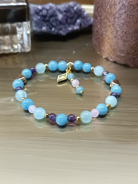 Bransoletka z kamieni naturalnych dla zodiakalnego wodnika Bransoletka z kamieni naturalnych dla zodiakalnego wodnika