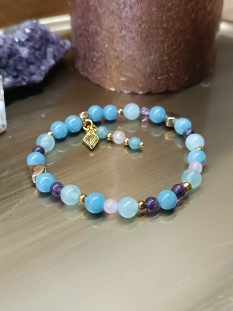Bransoletka z kamieni naturalnych dla zodiakalnego wodnika Bransoletka z kamieni naturalnych dla zodiakalnego wodnika