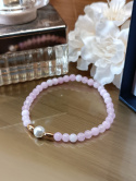 Bransoletka z różowego jadeitu 4 mm i perłą – elegancka biżuteria handmade