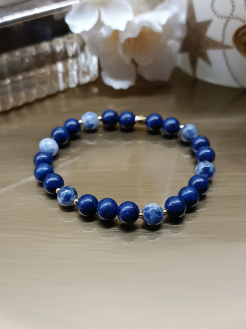 Ręcznie wykonany zestaw biżuterii z kamieni naturalnych – lapis lazuli, fasetowane chalcedony Ręcznie wykonany zestaw biżuterii z kamieni naturalnych – lapis lazuli, fasetowane chalcedony