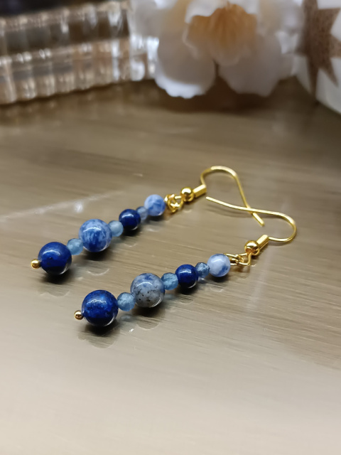 Ręcznie wykonany zestaw biżuterii z kamieni naturalnych – lapis lazuli, fasetowane chalcedony Ręcznie wykonany zestaw biżuterii z kamieni naturalnych – lapis lazuli, fasetowane chalcedony