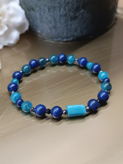 Zestaw biżuterii z kamieni naturalnych – apatyt, lapis lazuli, hematyt, chalcedon Zestaw biżuterii z kamieni naturalnych – apatyt, lapis lazuli, hematyt, chalcedon