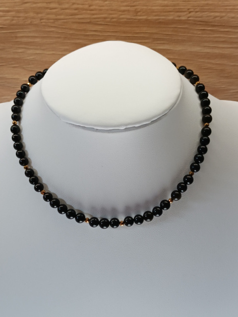 Zestaw biżuterii z turmalinem, obsydianem i hematytem, naszyjnik i bransoletka handmade Zestaw biżuterii z turmalinem, obsydianem i hematytem, naszyjnik i bransoletka handmade