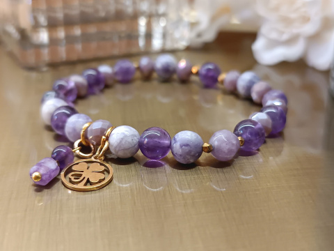 Bransoletka „Violet Harmony” – ametyst, lepidolit, purple turkus i złote akcenty Bransoletka „Violet Harmony” – ametyst, lepidolit, purple turkus i złote akcenty