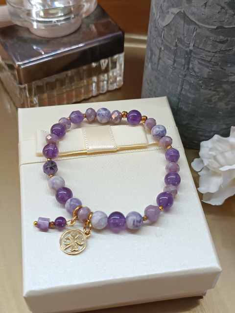 Bransoletka „Violet Harmony” – ametyst, lepidolit, purple turkus i złote akcenty Bransoletka „Violet Harmony” – ametyst, lepidolit, purple turkus i złote akcenty